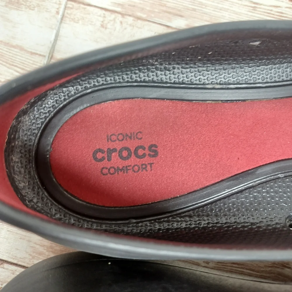 CROCS Solid Black Flat Ballet Loafer Slipper Dress Shoes Iconic Comfort Size 9